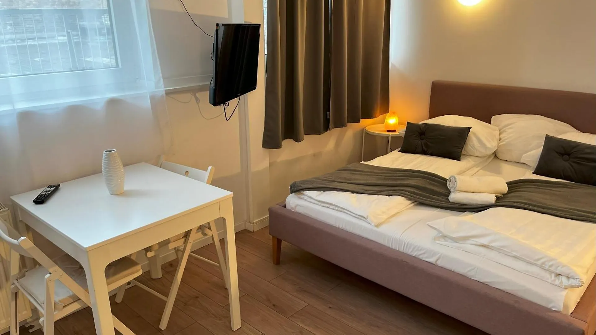 Stylish Apartment In Friesenplatz, Heart Of كولونيا ألمانيا