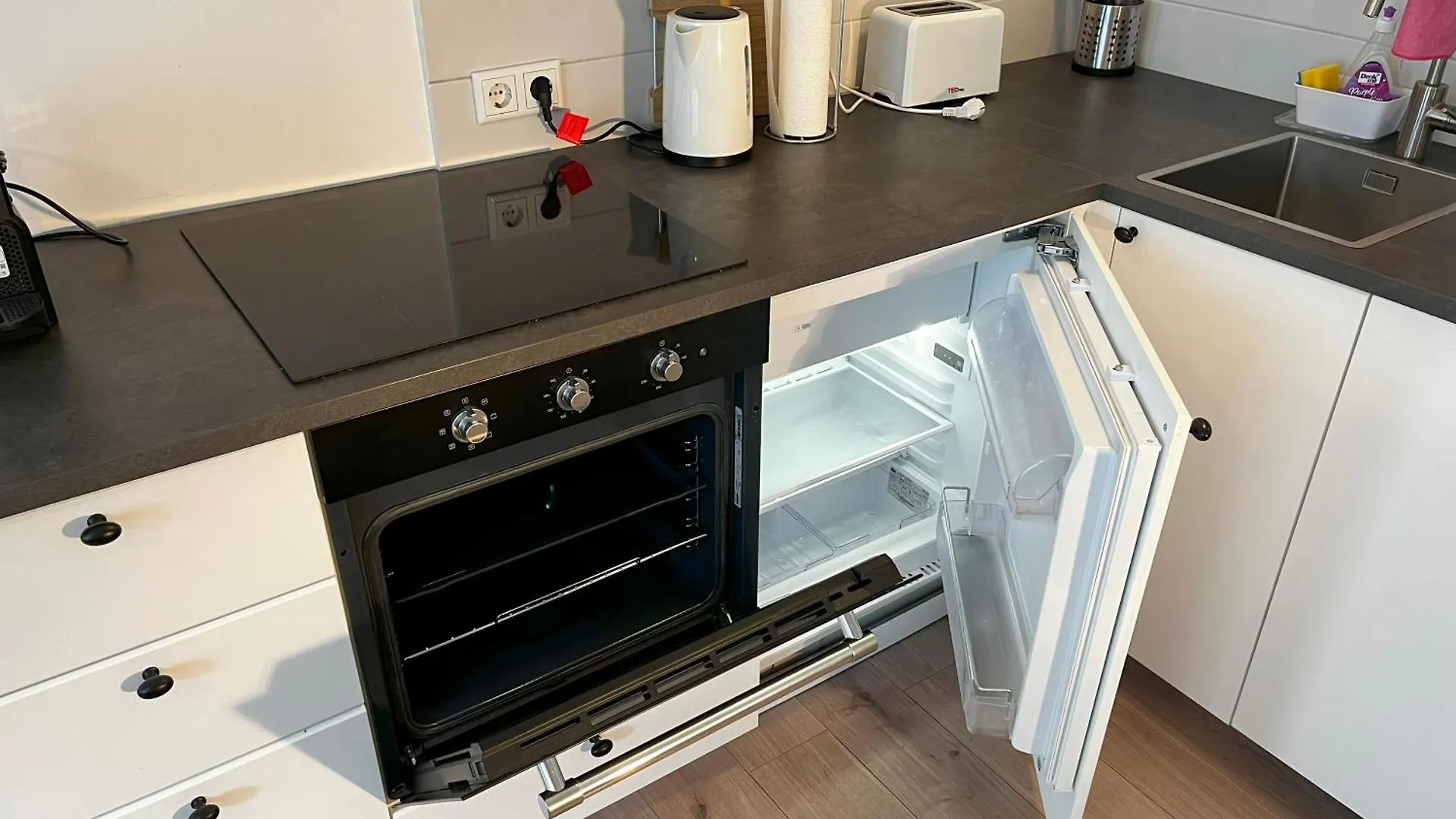 Stylish Apartment In Friesenplatz, Heart Of كولونيا 0*,  ألمانيا