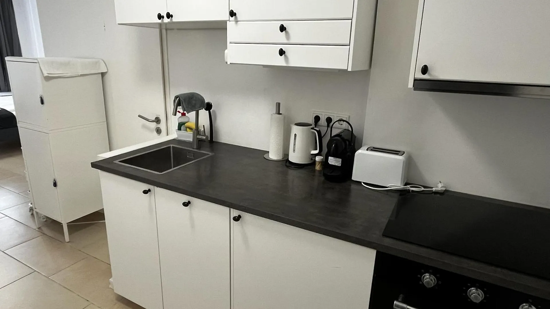 Stylish Apartment In Friesenplatz, Heart Of كولونيا