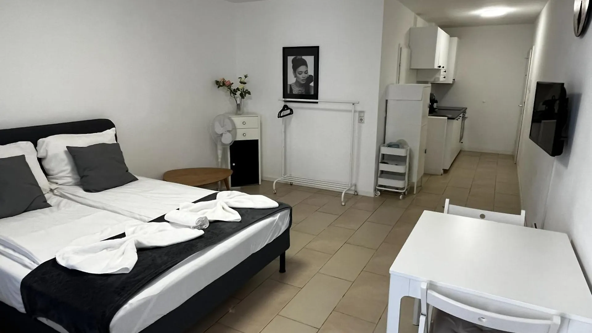 Stylish Apartment In Friesenplatz, Heart Of كولونيا ألمانيا